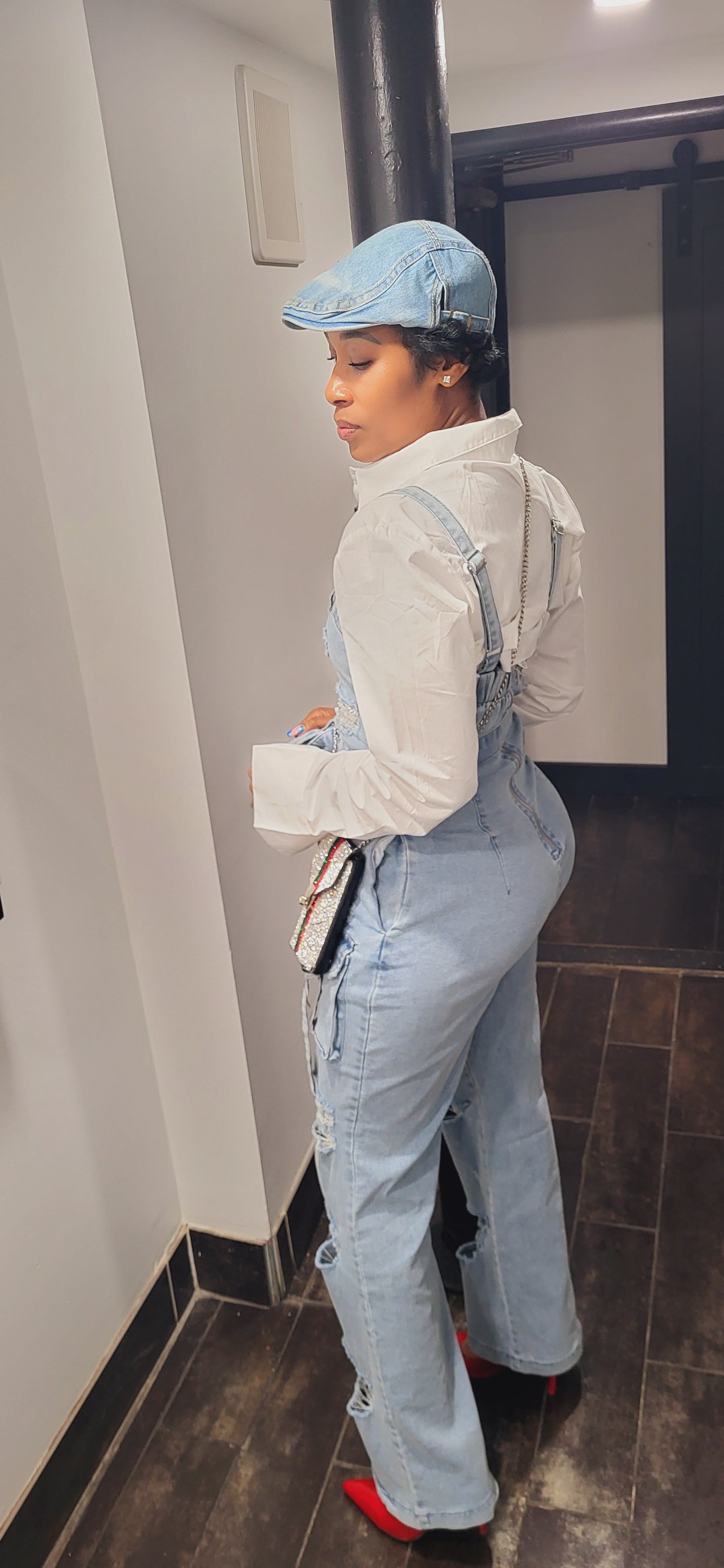 The Denim Jumpsuit 🌹